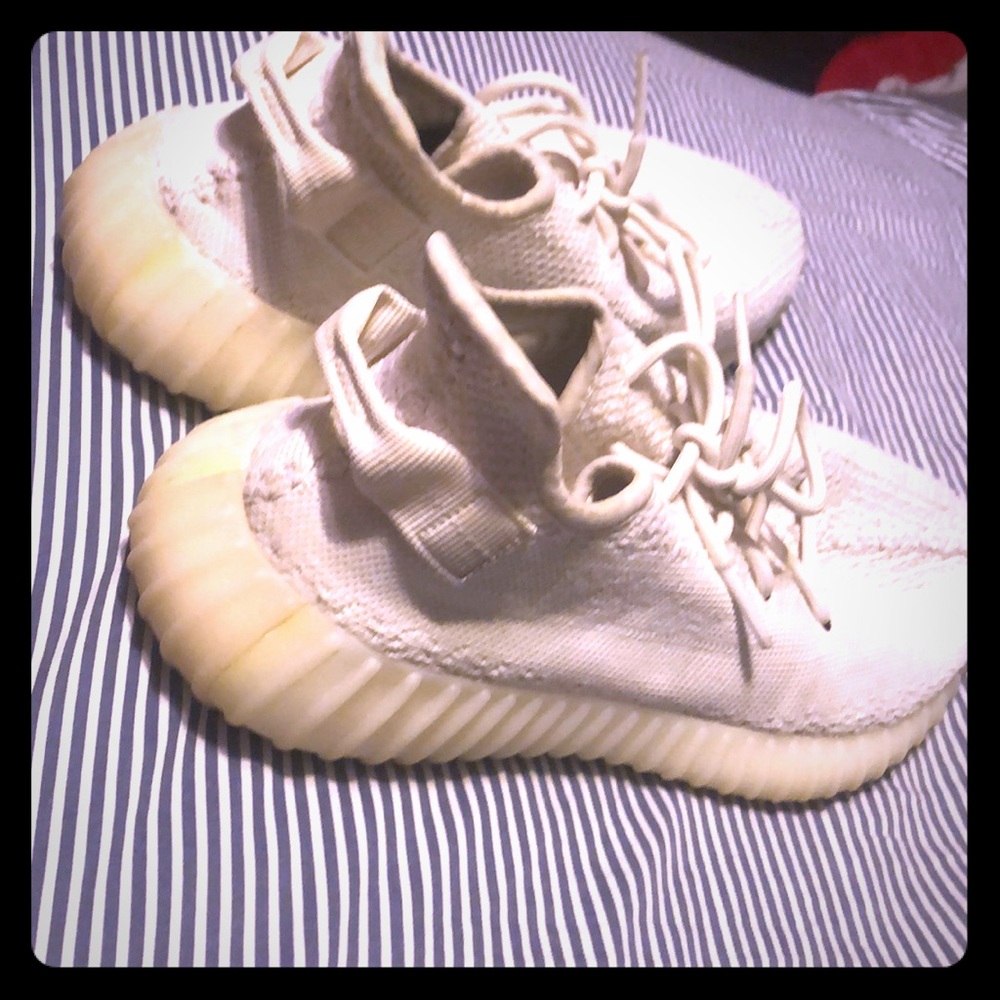 Yeezy boost 350 v2 cream/triple white